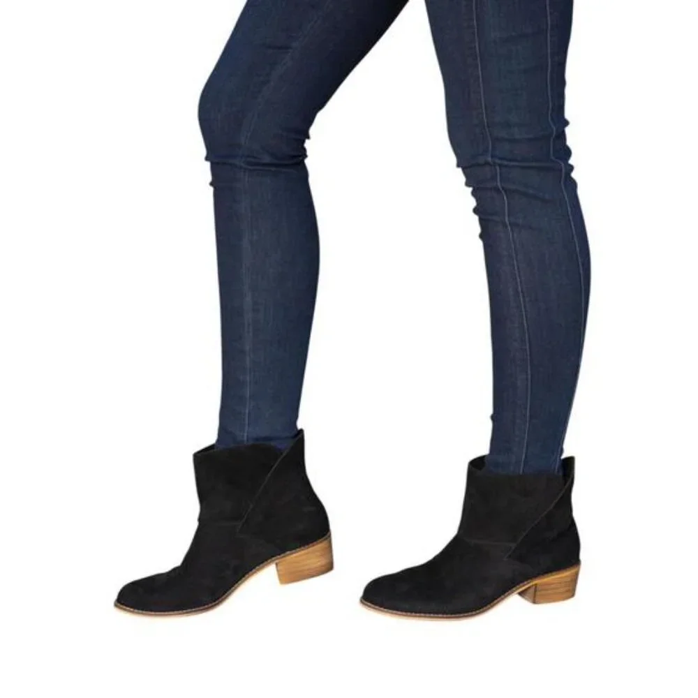 Corkys Hey Girl SPILL THE TEA Black Envelope Ankle Bootie Size 10 New in Box - Picture 2 of 11